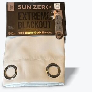 Sun Zero Oslo Extreme Blackout Grommet Curtain Panel‎ 52 x 84 Pearl